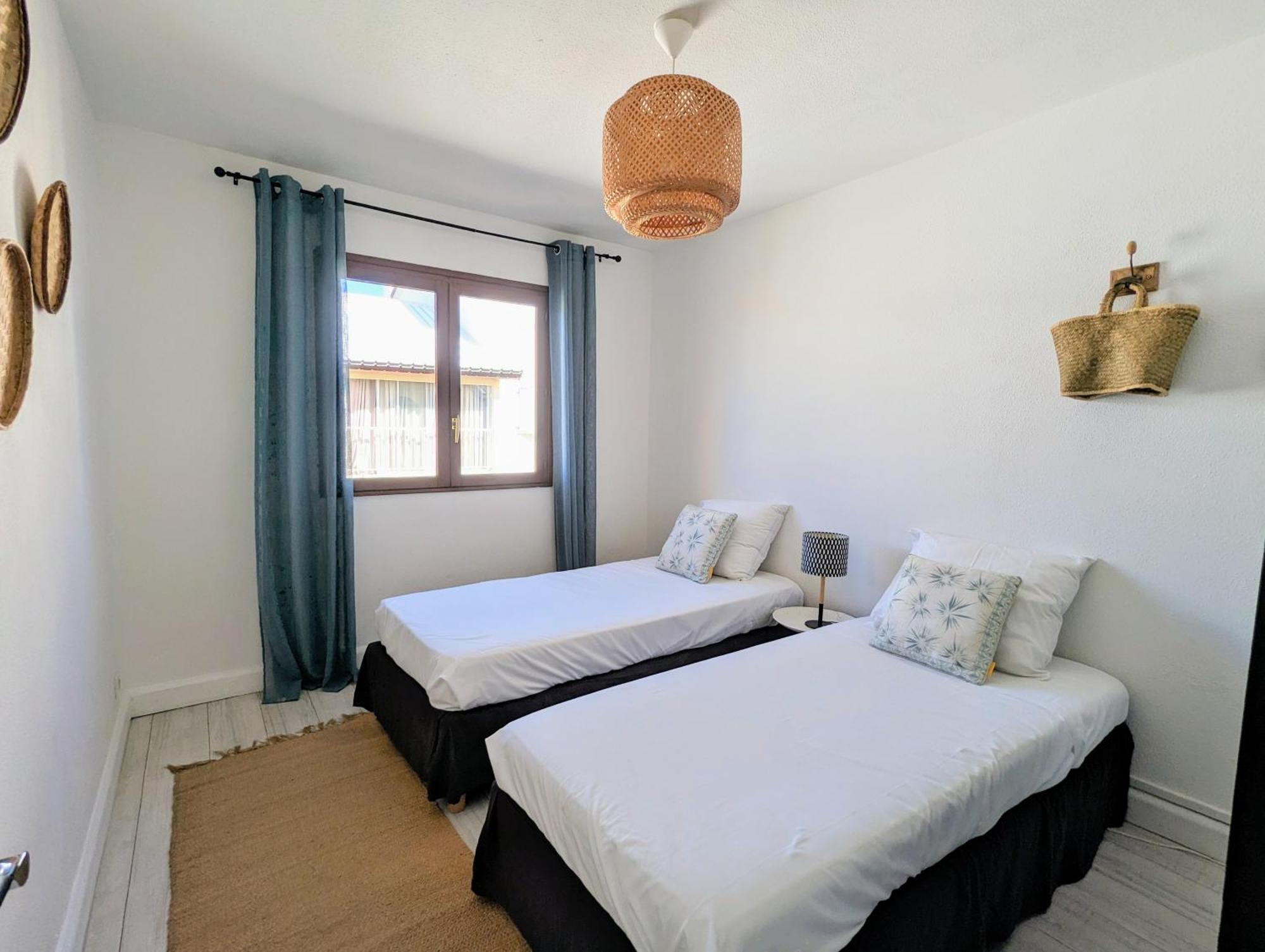 Cap Saint Gilles - T3 Vue Sur Le Port Apartment Exterior photo